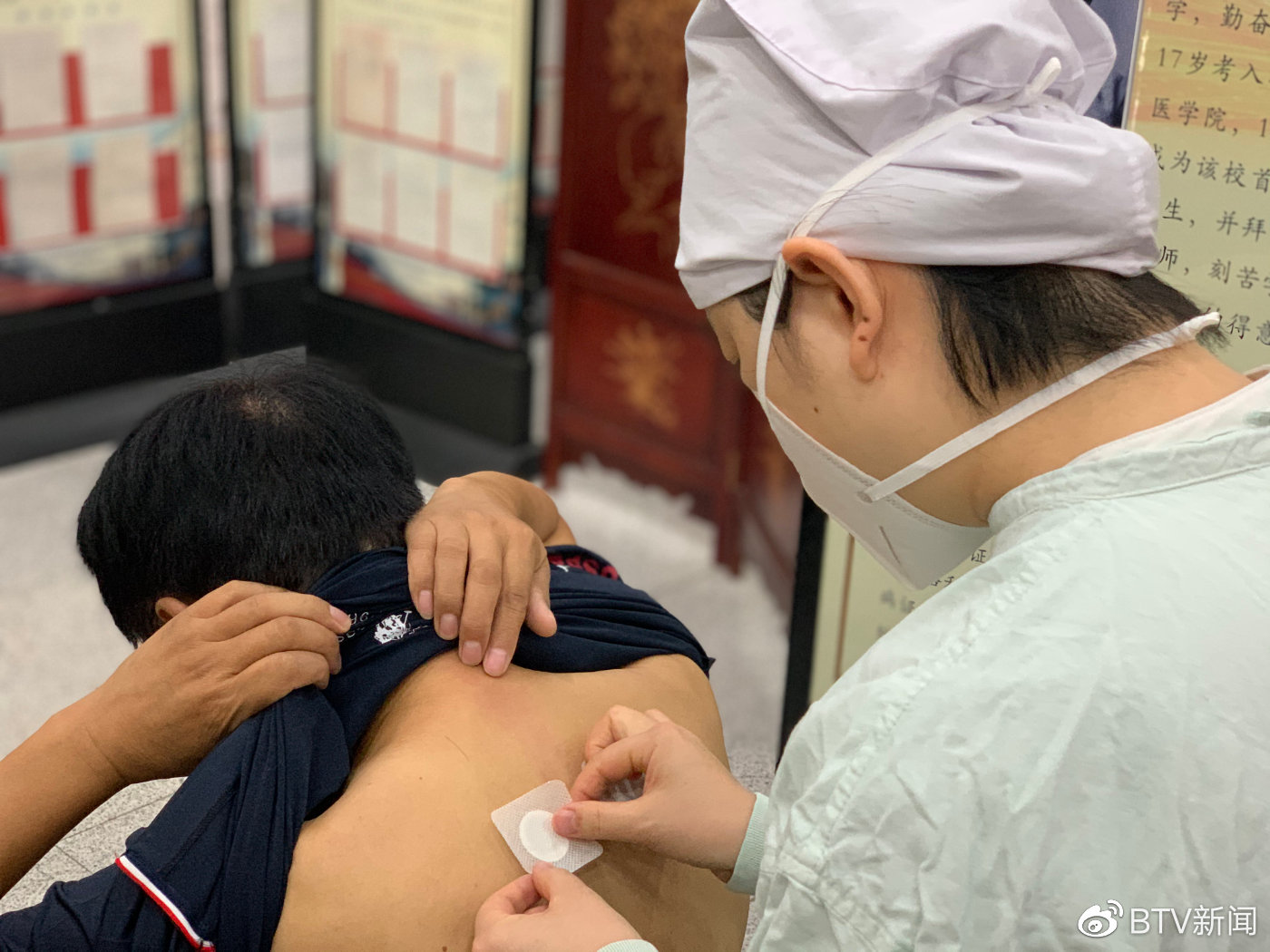 成立于2013年10月1日。該部門有低頻、中頻、特殊應用、按摩、針灸、小針刀、穴位注射、關節腔注射等儀器設備；兩個中級職稱，兩個助理，兩個康復技術人員；頸椎、腰椎、各種慢性疾病、風濕性關節炎、面癱、偏癱、腦梗死、腦出血、中風等。